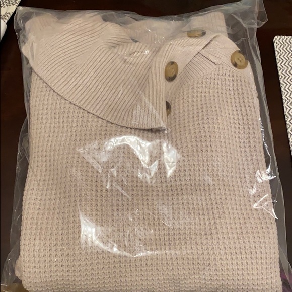 Express Sweater - Picture 4 of 5